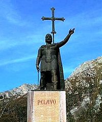 Estatua de Don Pelayo en Covadonga, Asturias..jpg