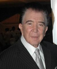 Roberto Cantoral.jpg